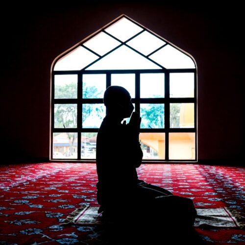 10 Amalan Bulan Ramadhan yang Datangkan Pahala Berlipat Ganda